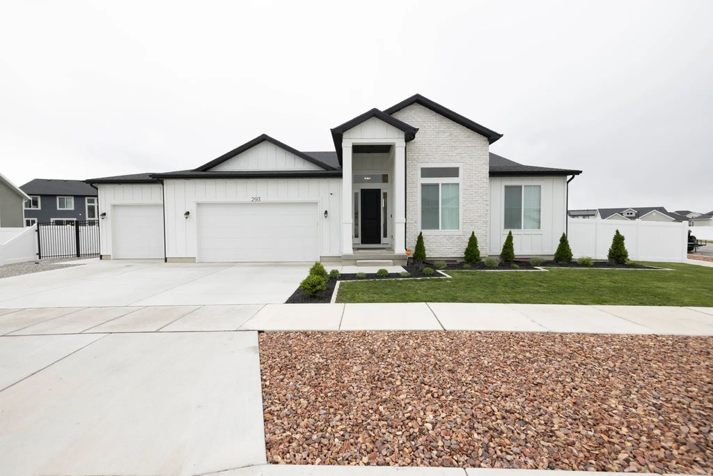 293 N Pheasant Dr, Mapleton