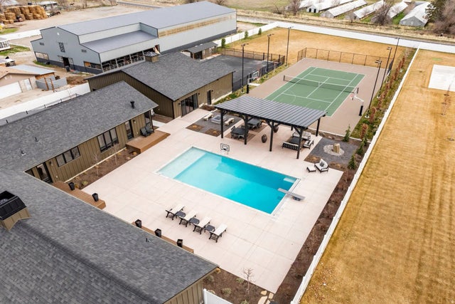 6347 W 10400 N, Highland