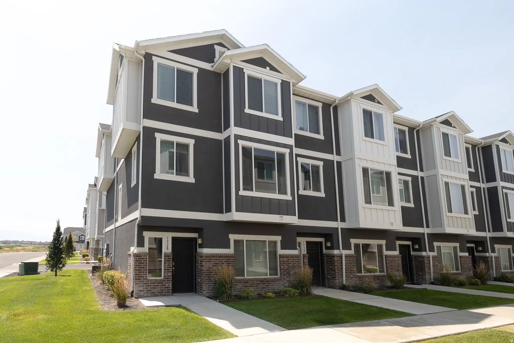 1928 S 1030 W, Orem