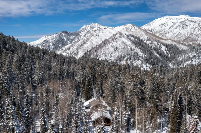 9443 E Wild Clematis Ln S, Brighton