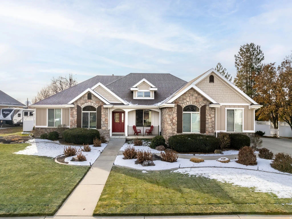 6767 W 10205 N, Highland