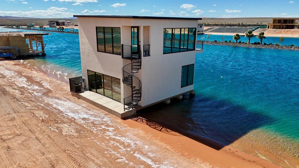 4056 S Wake St, Hurricane