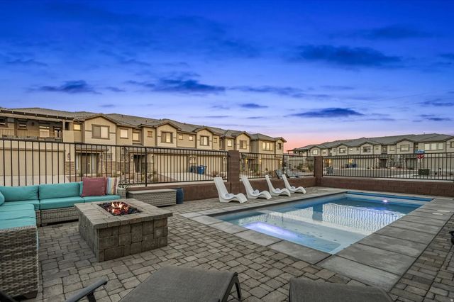 251 N 2020 W, Hurricane