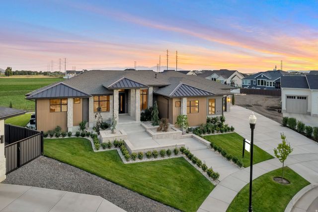 538 S 1400 W, Farmington