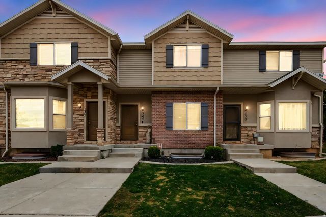 490 E 700 S 524, Clearfield