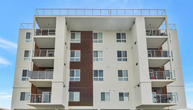 2101 N Main St 309, Sunset