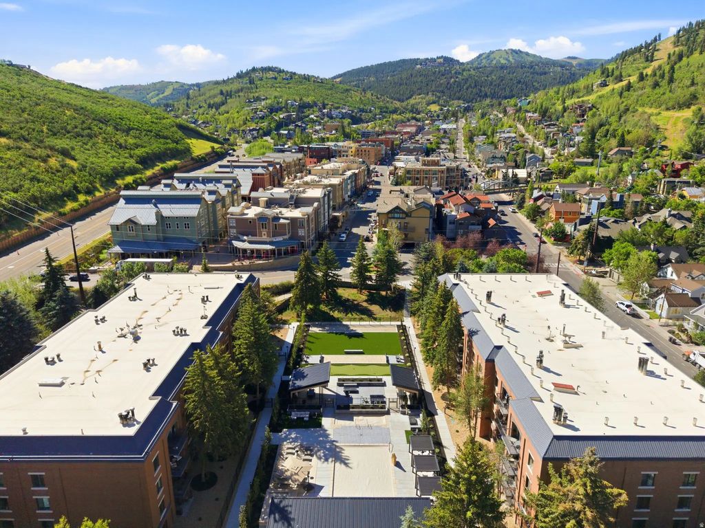 950 Park Ave 111, Park City