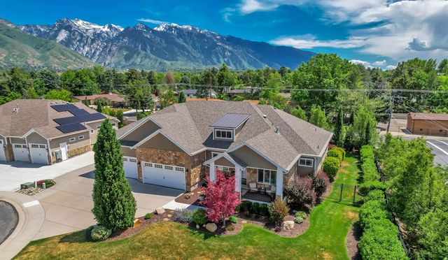 2420 E Royal Pine Cv, Cottonwood Heights