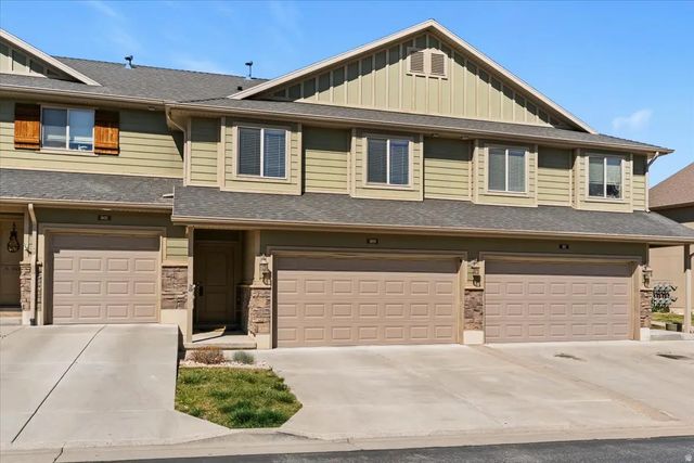 1809 E Whitetail Dr, Layton