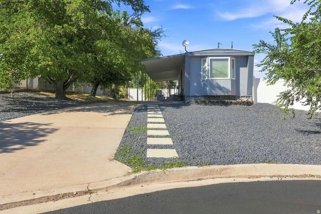 326 W 30 N, La Verkin