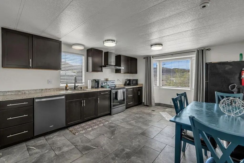 326 W 30 N, La Verkin