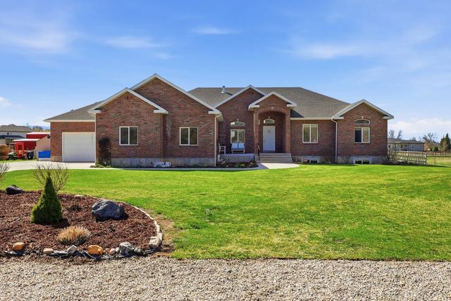3883 S 250 E, Nibley