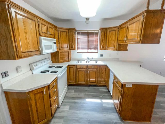 1150 W Red Hills Pkwy 73, Washington