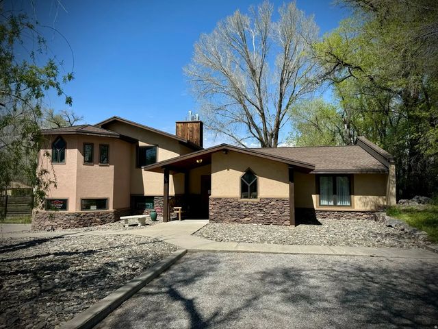 797 N Washington Blvd E, Harrisville