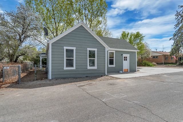 8831 S 400 E, Sandy