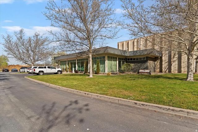825 S Gladiola St, Salt Lake City