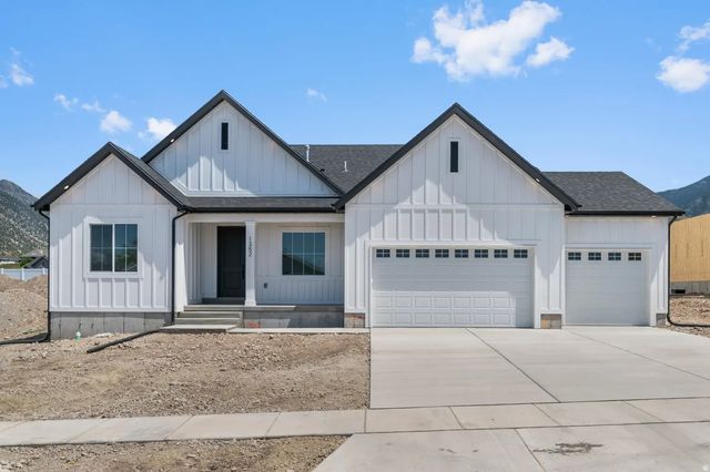 1352 N Talmage Ln 36, Logan