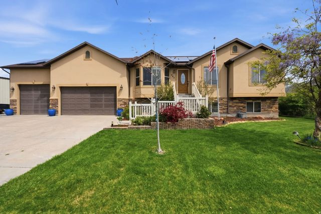 445 S Sunset Dr W, Kaysville
