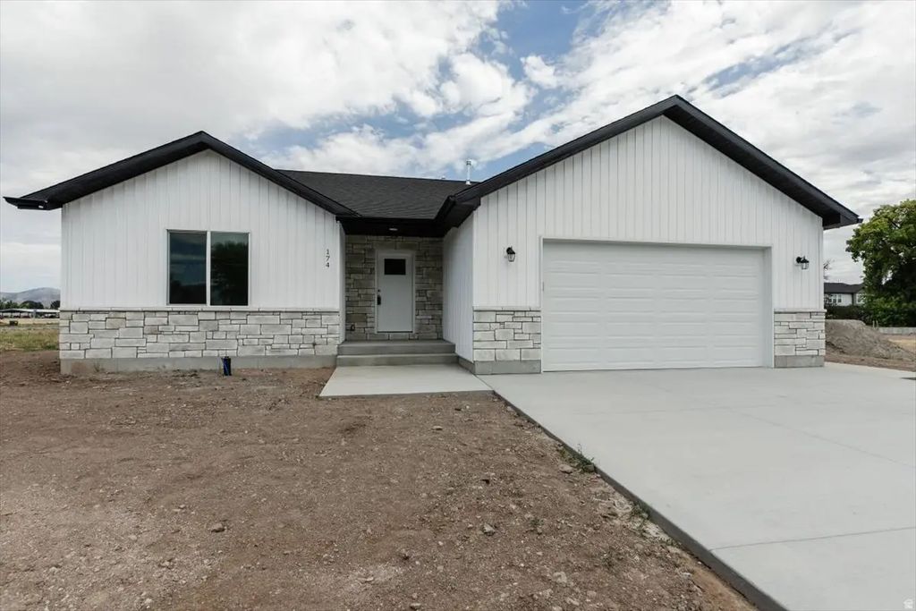 174 N 400 W, Preston