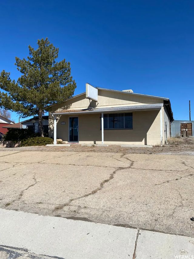 545 E 100 N, Price