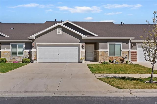 2028 W Grace Way, Layton