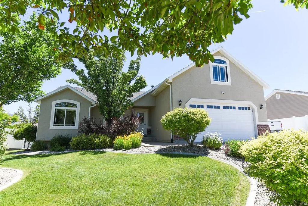 1402 N 650 E, Tooele
