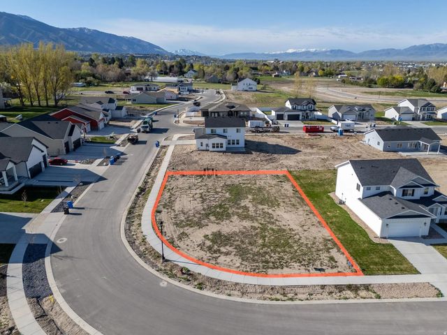732 E 2475 N 52, North Logan