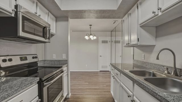 1462 E Foxboro Dr 2, Millcreek