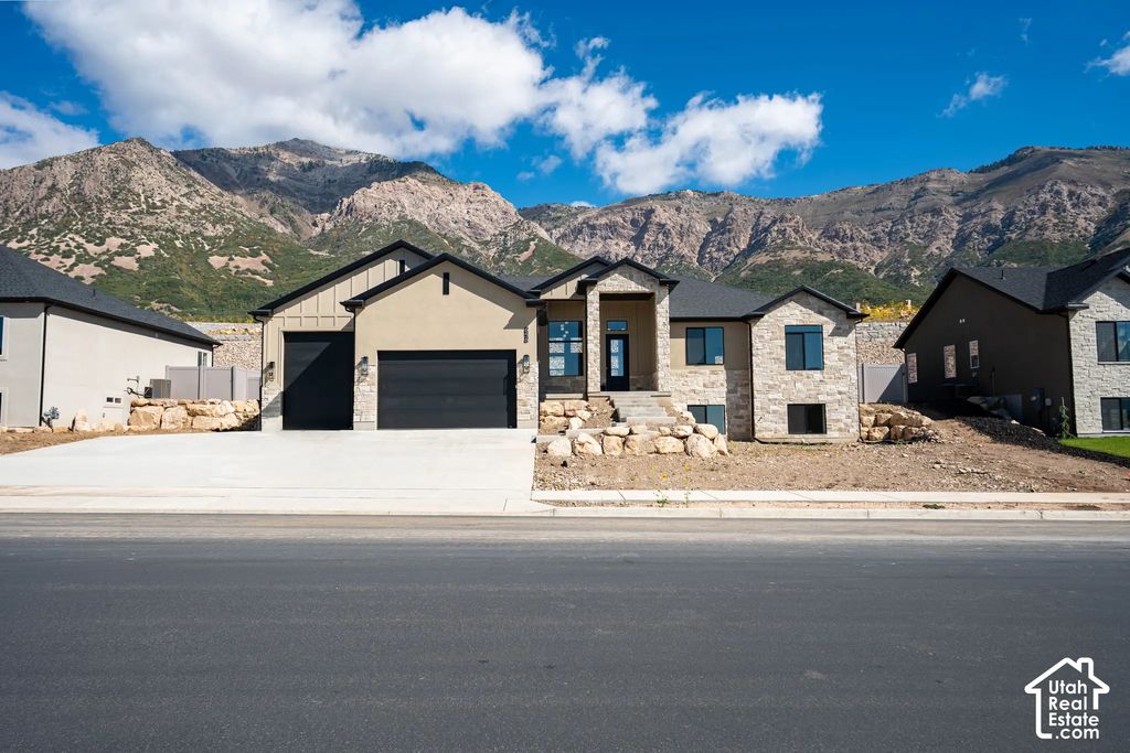 656 E Mountain Rd N, North Ogden