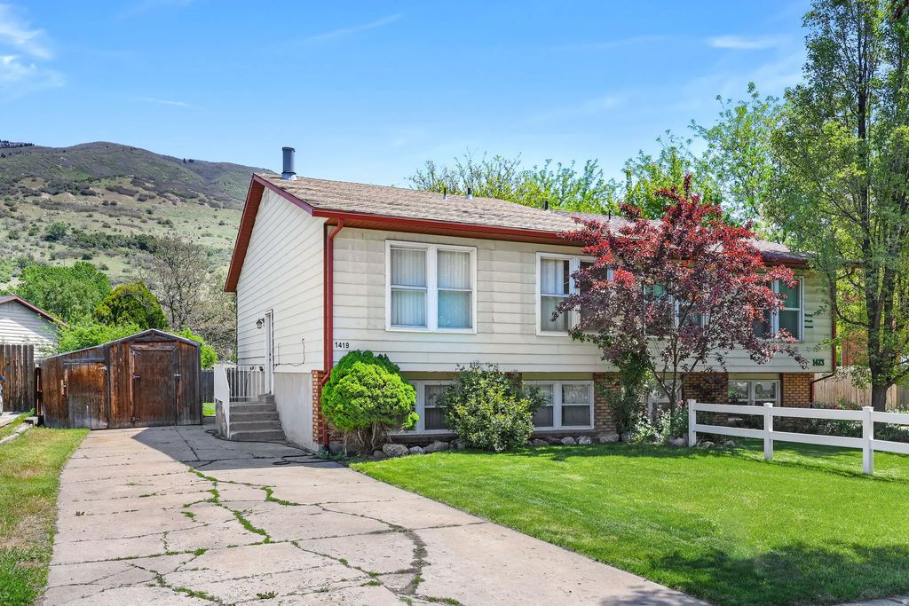 1419 S 50 W, Farmington