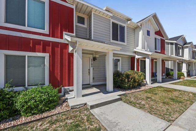 2792 N Fighting Falcon St, Layton