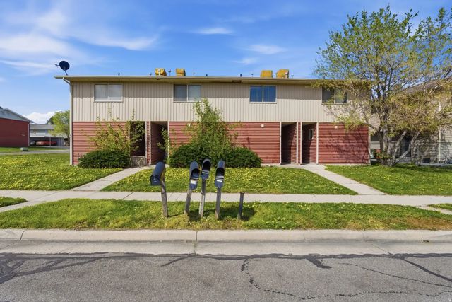 4526 S Dean Dr W, West Valley City