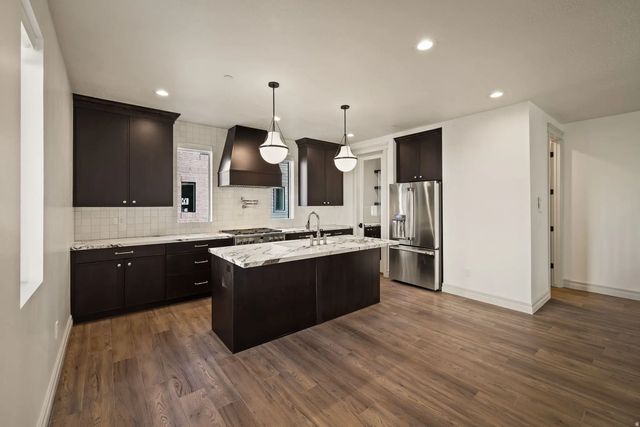 443 W 400 N 203, Salt Lake City