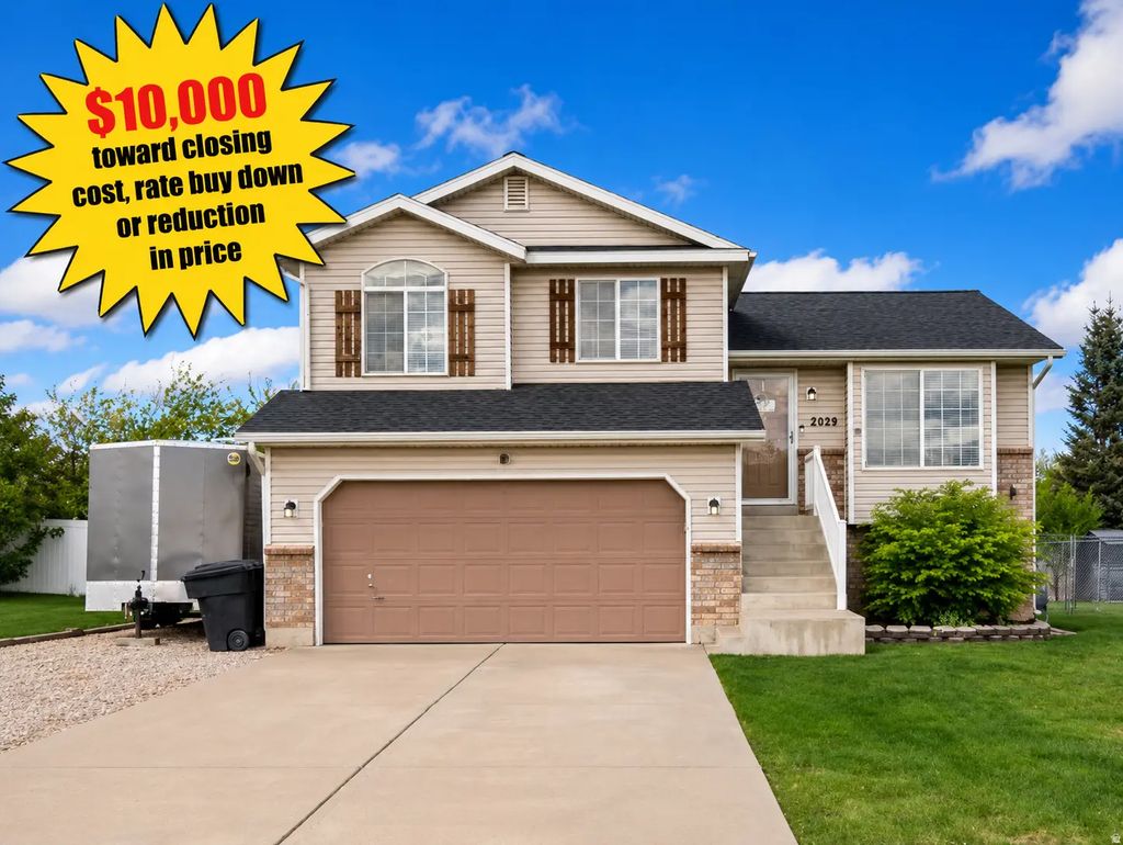 2029 N 1720 W, Clinton