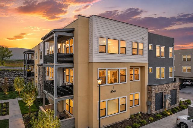 8345 S Iris Lumi Ln 202, Midvale