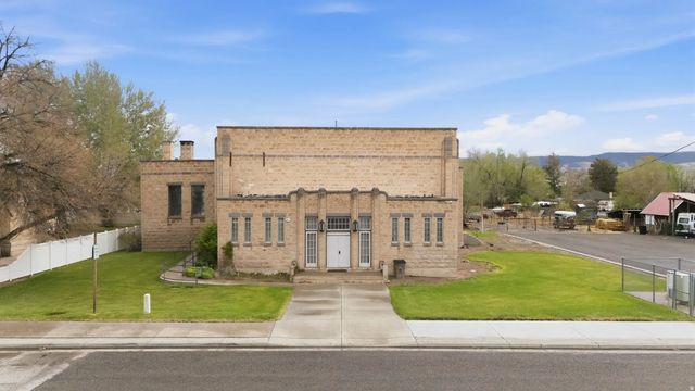 35 S Center St, Elsinore