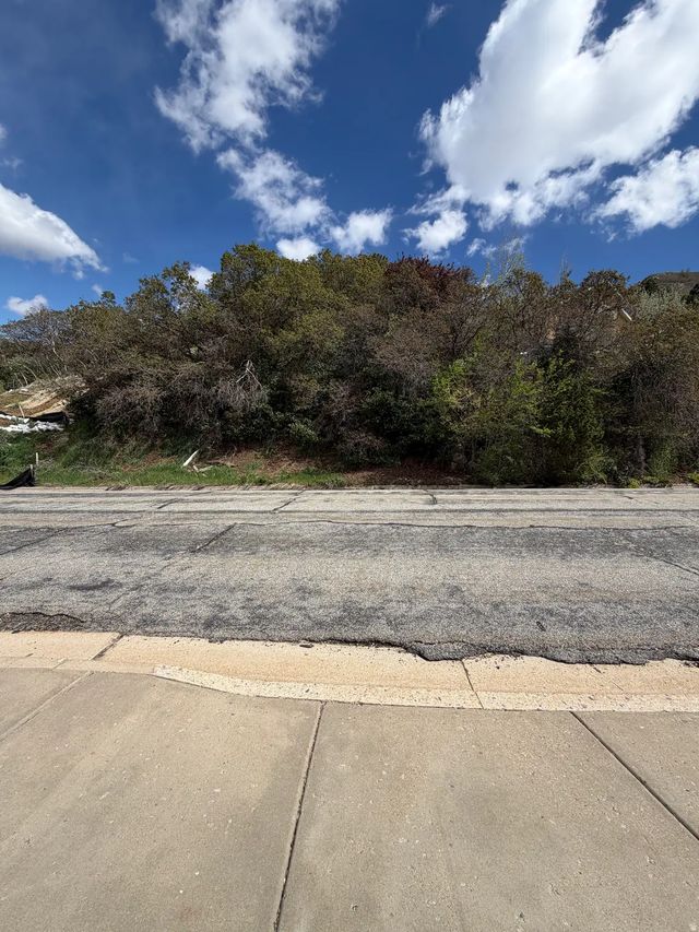 4184 S Bona Villa Dr E 32, Ogden