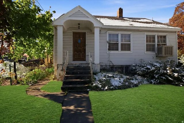 348 E 200 N, Logan