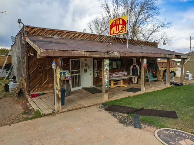 21498 W State Highway 87, Talmage