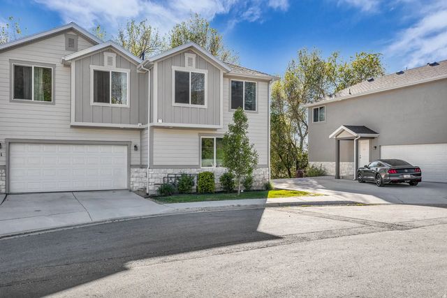 607 S Plum Creek Ln E 34, Ogden