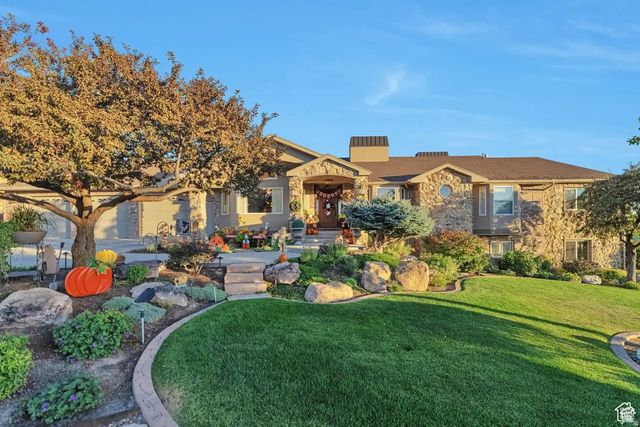1040 E Canyon Rd, Hyde Park