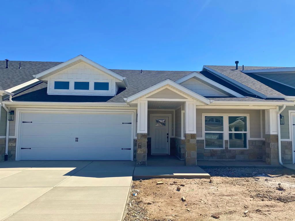 2563 S 2430 W 513, Syracuse