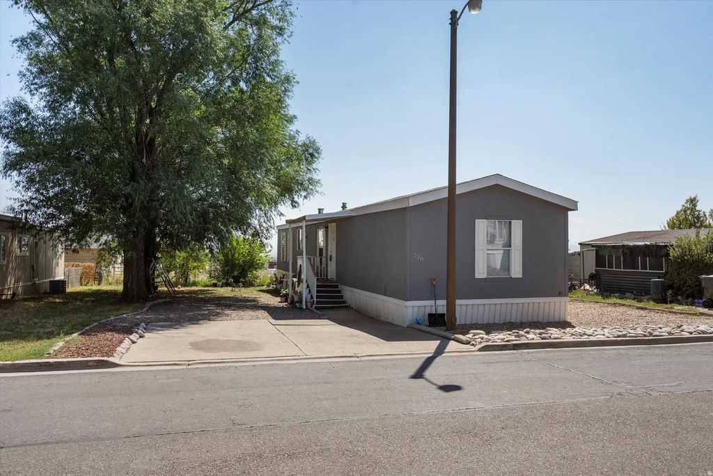 2500 N Fort Ln 238, Layton