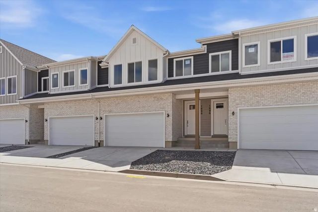 1688 W 2730 S 236, Syracuse