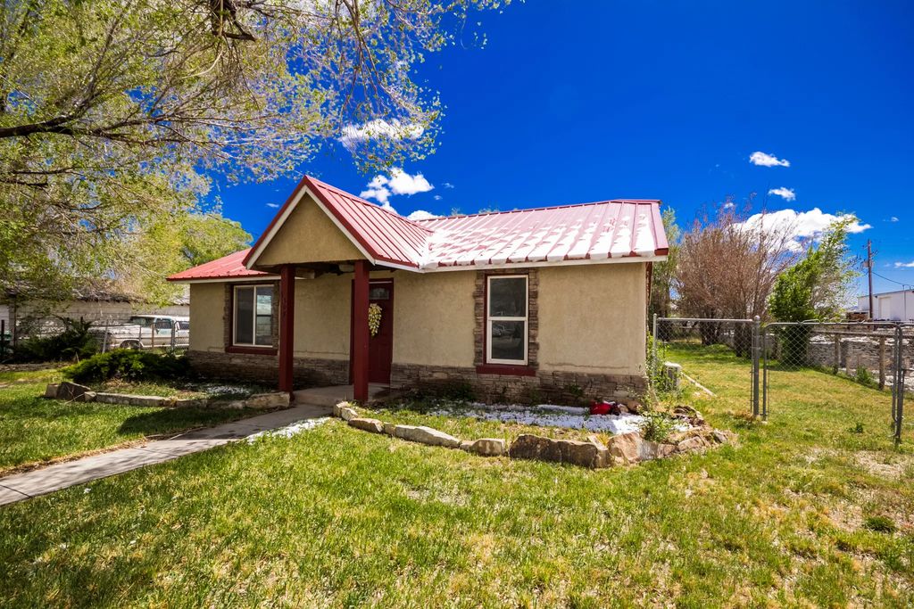 1398 E 335 S, Vernal