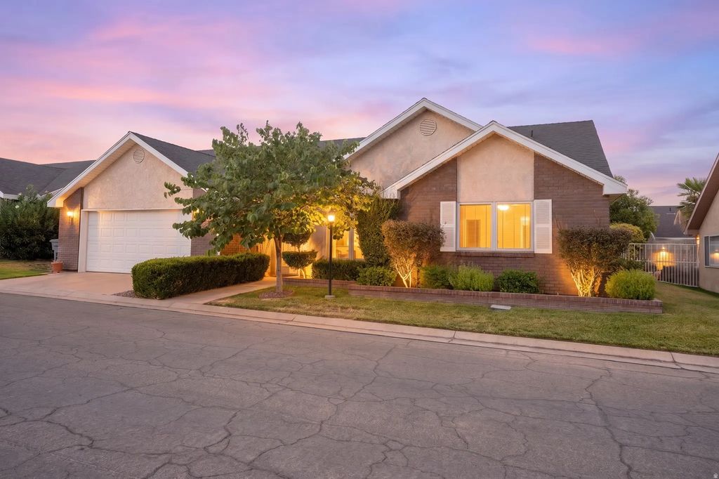 2050 W Canyon View Dr 25, St. George