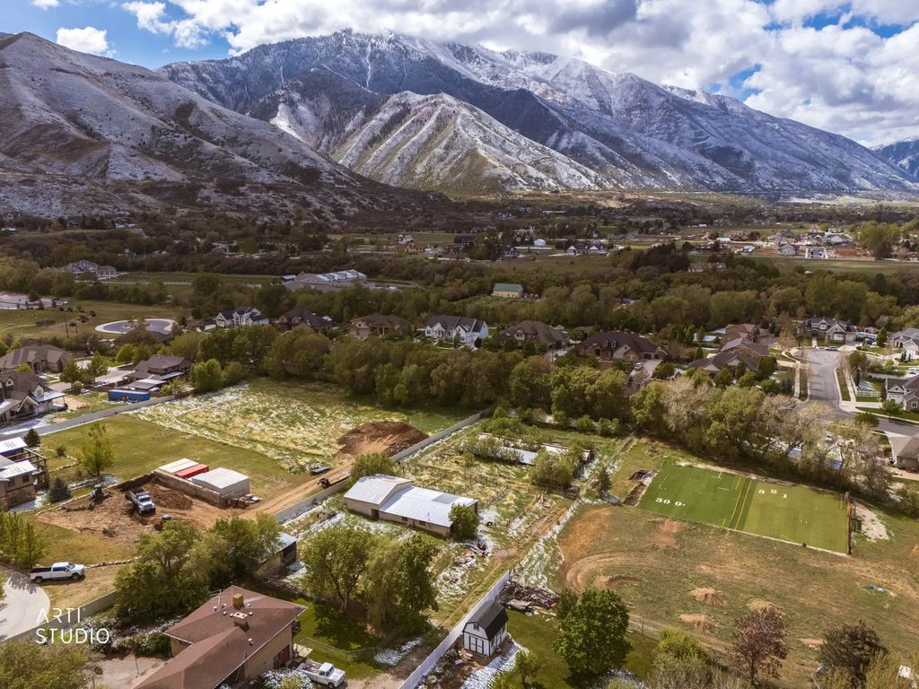 2672 E Canyon Rd, Springville