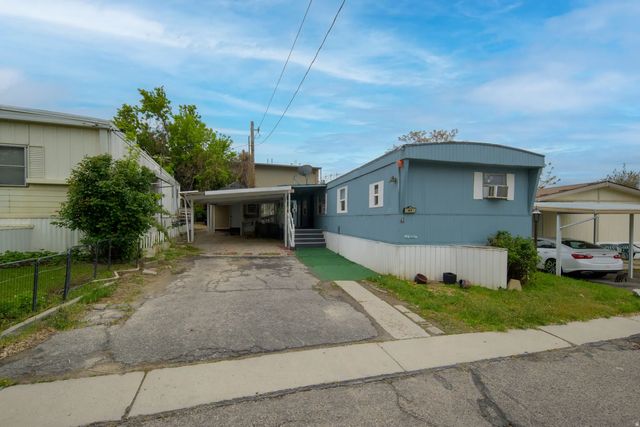 41 W Crawford Pl S, Sandy