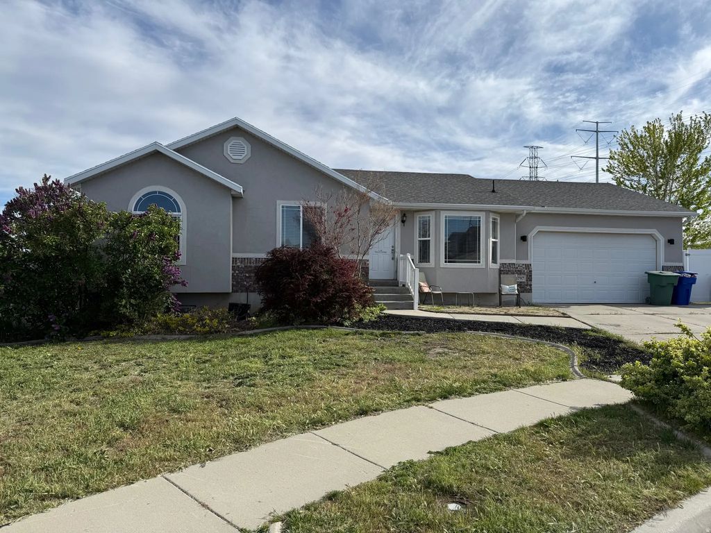 5797 W Early Dawn Dr S, West Jordan