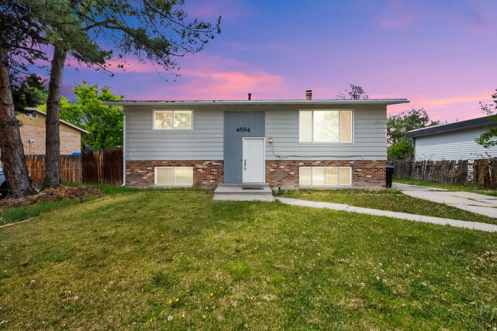 4584 S Knightsbridge Rd, Taylorsville